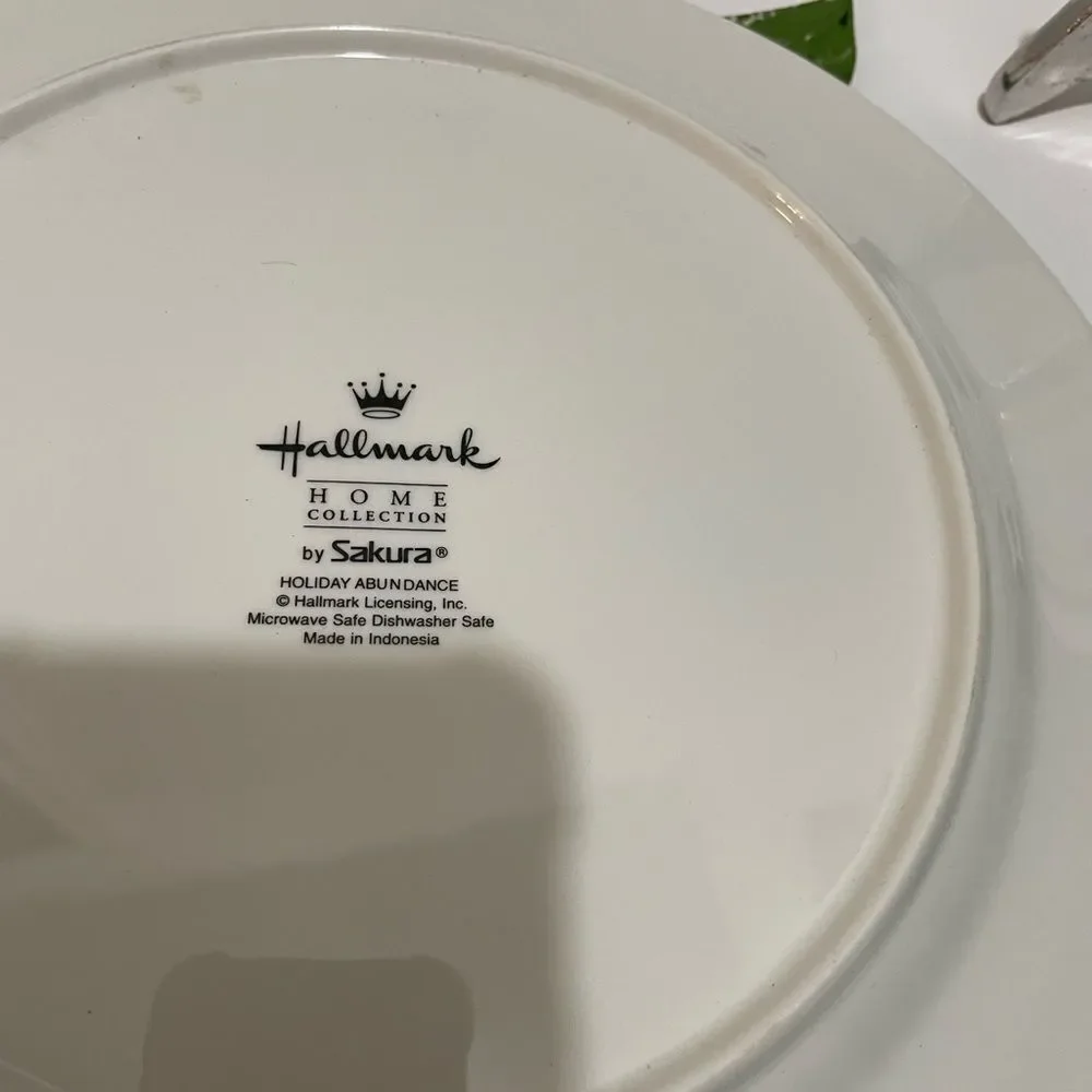 Hallmark Sakura Holiday Abundance Dinner Plate 10.5” B5